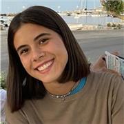 frequento il primo anno di università (mediazione linguistica). lezioni di inglese ed eventualmente italiano e materie umanistiche